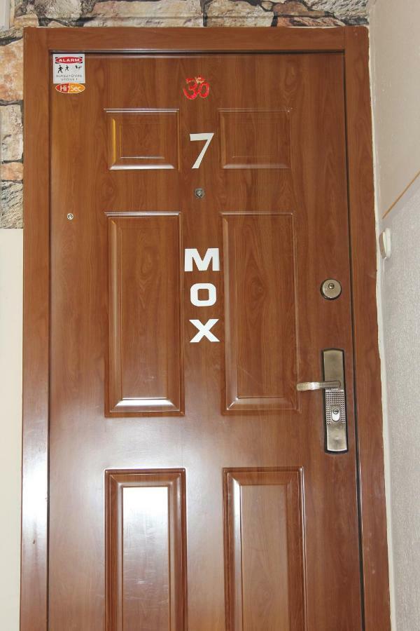 Mox Downtown Apartman เดเบรตเซน ภายนอก รูปภาพ
