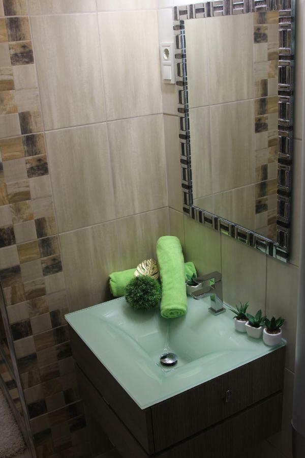 Mox Downtown Apartman เดเบรตเซน ภายนอก รูปภาพ